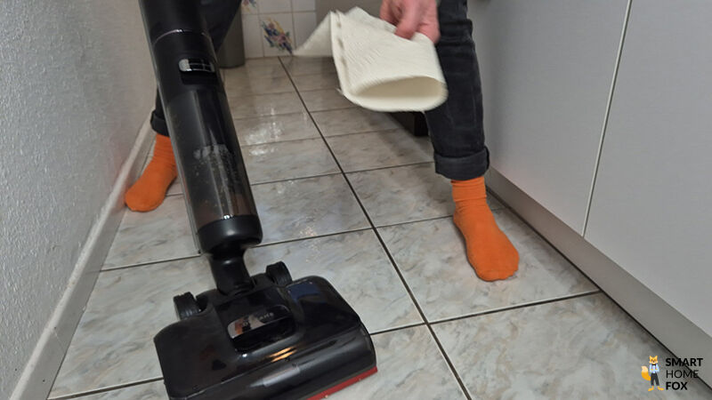 Dreame H15 Pro hat streifenfrei auf Fliesen gewischt.